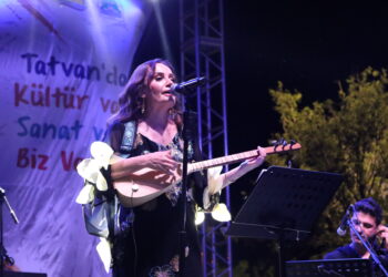 Roja 7emîn a Festîvala Tetwanê bi coşa konseran bi dawî bû