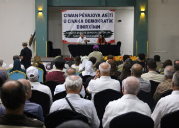 Veysî Aktaş: Çareserî ne çek e, divê em xwe rêxistin bikin