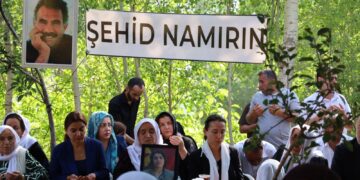 Li Geverê ji bo şehîd Bêrîvan Aşkan şîn hat danîn