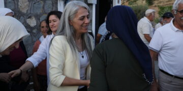 Çigdem Kiliçgun Uçar: Vera 100 serranê bêheqîye de seba sîyasetî gamêka newîye