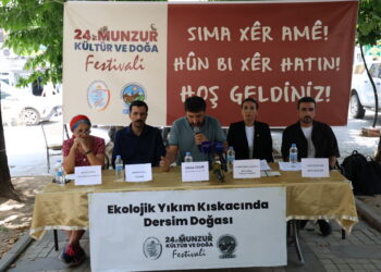 Panelê xoza: Dinya binê tehdîdî de ya