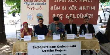 Panelê xoza: Dinya binê tehdîdî de ya