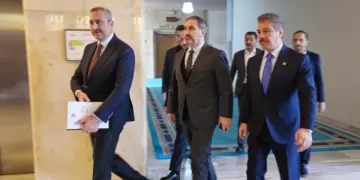 AKPê ji bo qanûna çarçoveyî bi CHPê re hevdîtin pêk anî