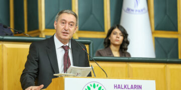 Tuncer Bakirhan: Qanûna çarçoveyî vekirina deriyê aştiyê ye