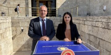Derbarê rijandina petrolê ya gundê Dêra de pêşniyarpirs hat dayîn 