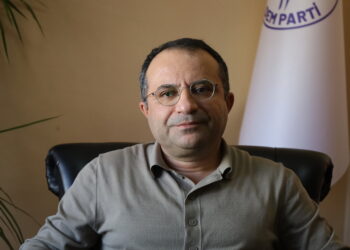 Tayîp Temel: Em Kurd mafê zimanê xwe dixwazin