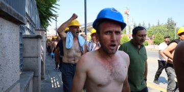 Karkerên li ber xwe didin: Bila dewlet qeyim biavêje ser holdîngê jî!