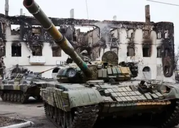 Moskova 325 dronê Ukrayna ardê war