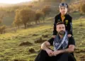 Hêzên Îranê malbatek Kurd girt