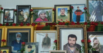 Misirce de 12 şehîdî bi girseyî ameyê vîrardene