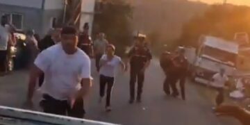 Li Zongûldakê nijadperestan êrişî malbatên Kurd kirin