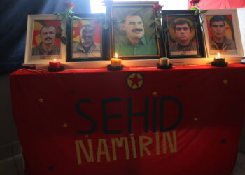 Li Stenbolê ji bo şehîdan şîn hat danîn