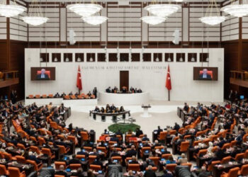 Meclîs de trafîkê pêvînayîşî: Yeno pawene verkar siba bêro Meclîs