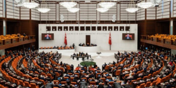 Meclîs de trafîkê pêvînayîşî: Yeno pawene verkar siba bêro Meclîs