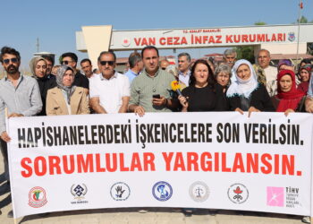‘Di nexweşxaneyê de li girtiyê siyasî Nevzat Oren xistin’