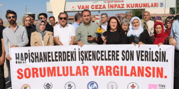 ‘Di nexweşxaneyê de li girtiyê siyasî Nevzat Oren xistin’