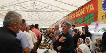 Roja ewilê ya şîna şehîdên Wanê bi dawî bû