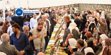 ‘Em bi şehîdên xwe serfiraz in, bila aştiyeke mayînde pêk were’