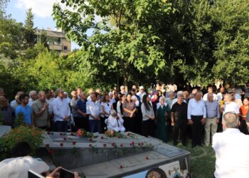 Apê Mûsa li ser gora xwe hat bîranîn