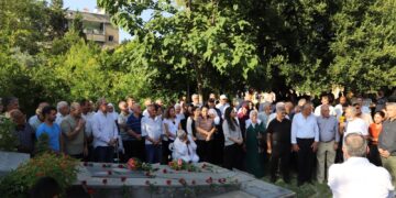 Apê Mûsa li ser gora xwe hat bîranîn