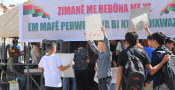 Qamişlo de seba ziwanê kurdkî verê bînaya NY’î de çadire ameye akerdene