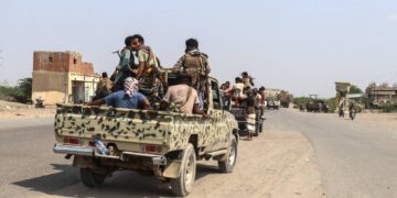 Hûsîyan bi êrîşanê xo yê vera Erebîstana Siûdî de 73 kesî birîndar kerdî
