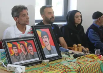 Kanîreş de tezayîya Mustafa Aksoyî bi girseyî ameye zîyaretkerdene
