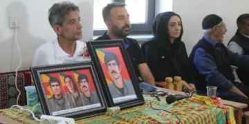 Kanîreş de tezayîya Mustafa Aksoyî bi girseyî ameye zîyaretkerdene