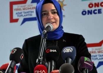 Fatma Betul Sayan Kaya piştî îdiayan îstîfa kir