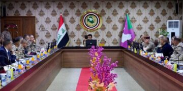 Şandeya leşkerî ya Iraqê serdana Şengalê kir
