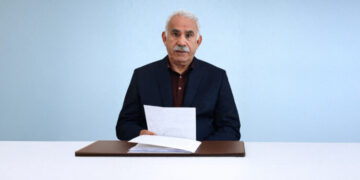 Abdullah Ocalan: Eger Îran dawî li êriş û darvekirinê neîne mafê Kurdan ê bersivê heye