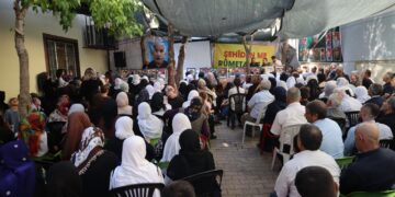 Bîranîna şehîdan a li Dîlokê bi dirûşma ‘Şehîd namirin’ bi dawî bû