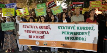 Ji bo zimanê Kurdî bang kirin: Divê mafê zimanê dayikê bê misogerkirin