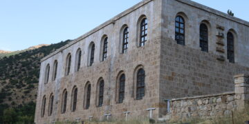 Li Nehriyê çend mîrateyên giranbiha: Qesra Qayme, Qesra Kelat û Pira Bêgirdî