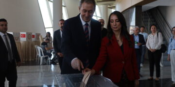 Tuncer Bakirhan û Tulay Hatîmogullari ji nû ve hatin hilbijartin