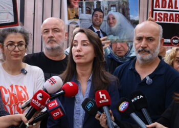 Tulay Hatîmogullari serdana çalakiya mexdûrên erdhejê kir