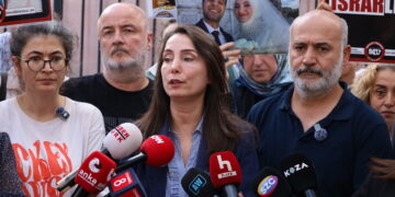 Tulay Hatîmogullari serdana çalakiya mexdûrên erdhejê kir