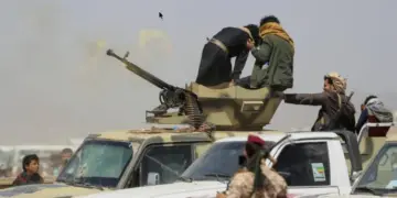 Şerê mabenê Hûsîyan û hêzanê hukmatê Yemenî de tewr tayê 80 kesî ameyê kiştene
