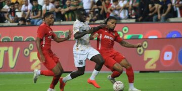 Amedsporî Başakşehîr bi 5-0 bin vist: Orbanî hat-trick kerd