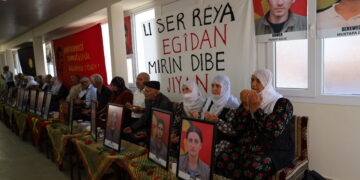 Li gelek bajaran roja yekem a bîranînên şehîdan bi dawî bûn HATE NÛKIRIN