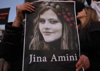 Serrgêra kiştişê Jîna Emînî de vengdayîşê grevê pêroyî