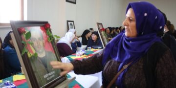 Bîranîna şehîdan a li Semsûrê bi serdanan didome