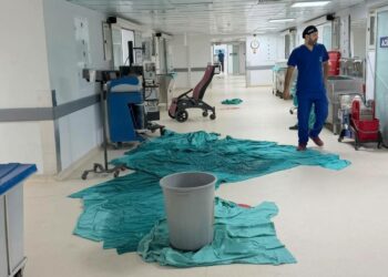 ‘Divê pirsgirêkên tenduristiyê yên li Amedê bi lez bên çareserkirin