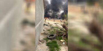 Koçberên Girê Spî di dema vegerê de li bajarê xwe rastî êrişê hatin