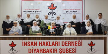 Dayîkên Aştiyê diçin Enqerê û ‘Konê Aştiyê’ vedidin