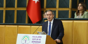 Bakirhan: Divê lijne bi koordîneya birêz Ocalan dest bi xebatan bike