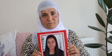 Ji bêrîvantiyê ber bi tevgera azadiyê ve: Rojîn jî bû lehengek welatê xwe
