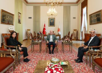 Heyeta DEM Partiyê bi Numan Kurtulmuş re civiya