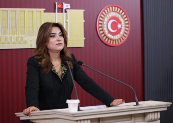‘Heke di gotinê de aştî hebe divê di budçeyê de jî aştî hebe’