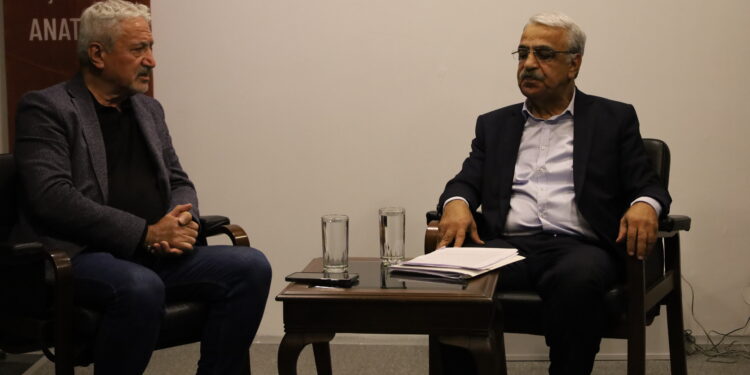 Mithat Sancar: Pirsa kîjan mekanizma dikare hevrûbûnê pêkbîne li pêş me sekiniye